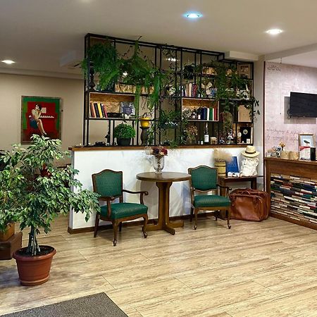 Gala Boutique Hotel Kutaisi Ngoại thất bức ảnh