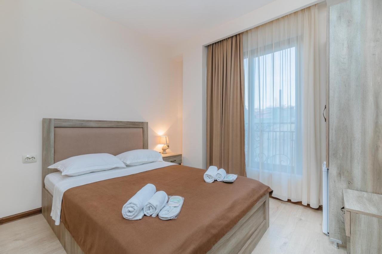 Gala Boutique Hotel Kutaisi Ngoại thất bức ảnh