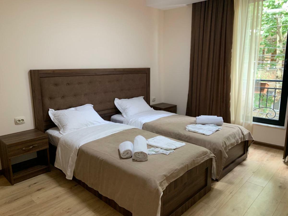 Gala Boutique Hotel Kutaisi Ngoại thất bức ảnh