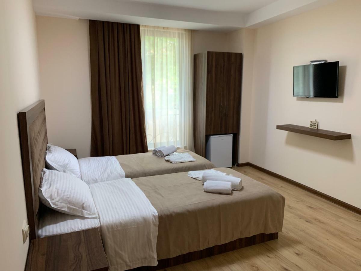 Gala Boutique Hotel Kutaisi Ngoại thất bức ảnh